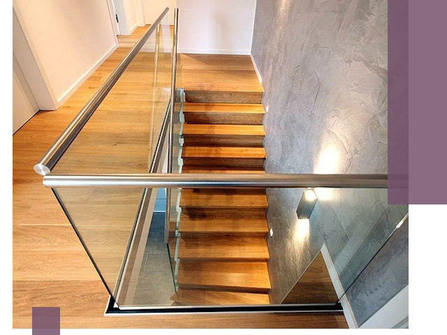 Перила для лестницы в доме — изготовление и монтаж в Куйбышеве