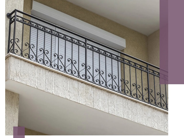 Балконные ограждения из металла и стекла в Куйбышеве для домов