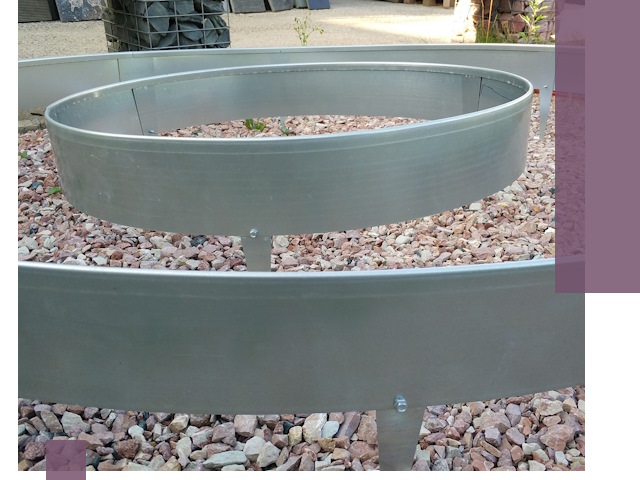 Нержавеющие бордюры под ключ в Куйбышеве — изготовление и монтаж